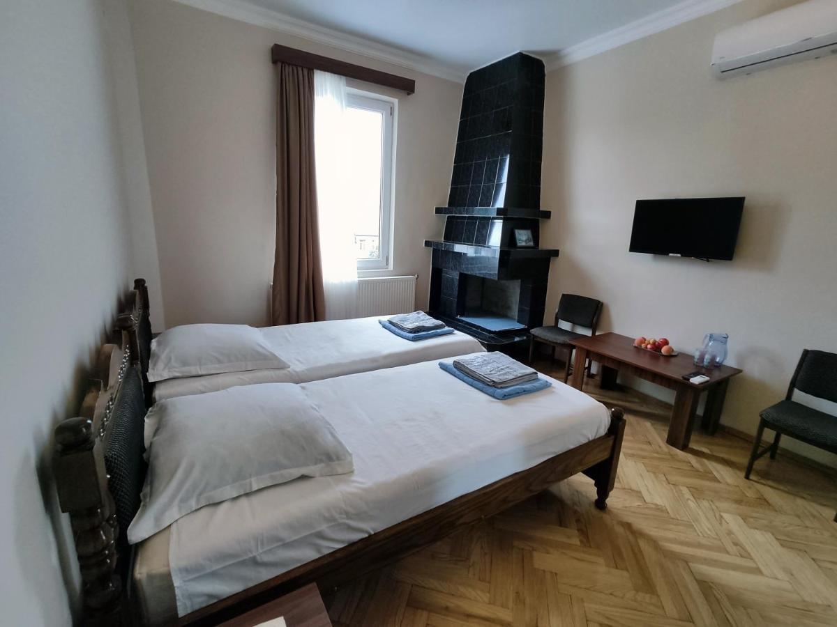 Guesthouse White Swan Kobuleti Esterno foto