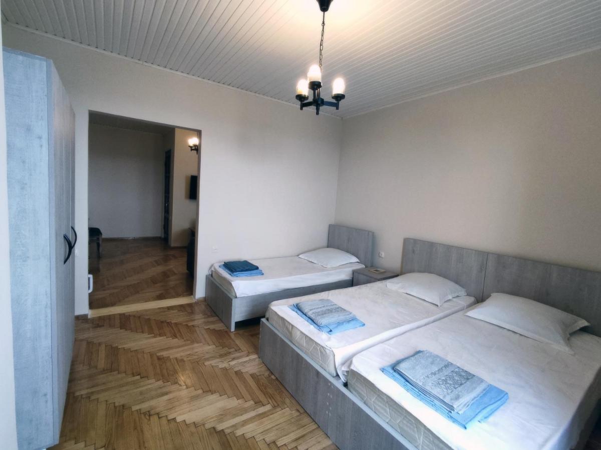 Guesthouse White Swan Kobuleti Esterno foto