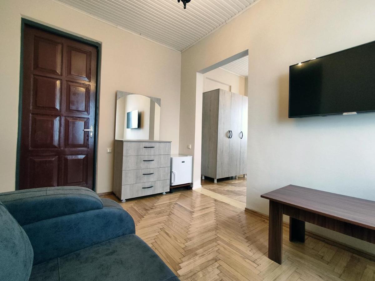 Guesthouse White Swan Kobuleti Esterno foto