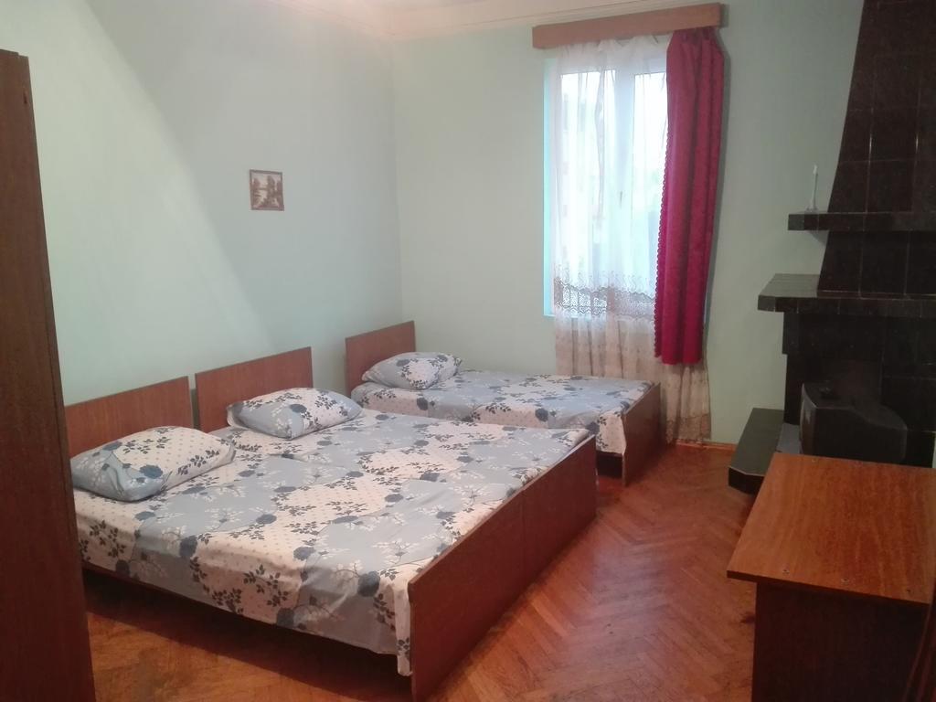 Guesthouse White Swan Kobuleti Esterno foto