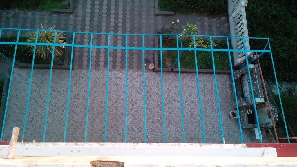 Guesthouse White Swan Kobuleti Esterno foto