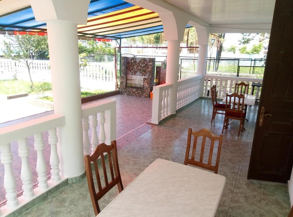 Guesthouse White Swan Kobuleti Esterno foto