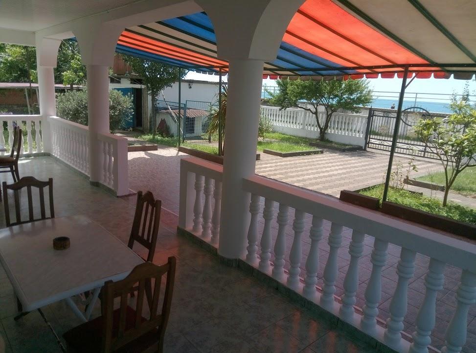 Guesthouse White Swan Kobuleti Esterno foto