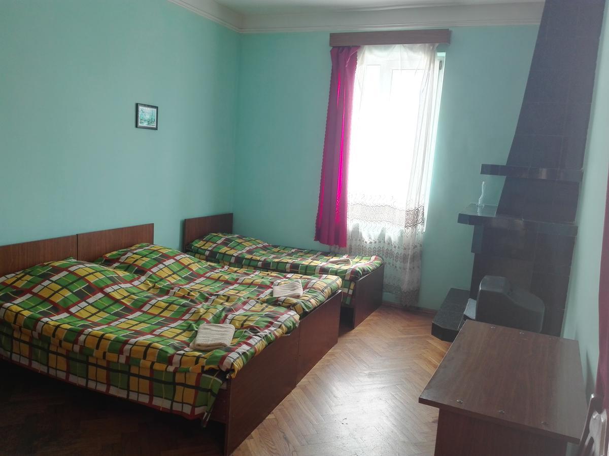 Guesthouse White Swan Kobuleti Esterno foto