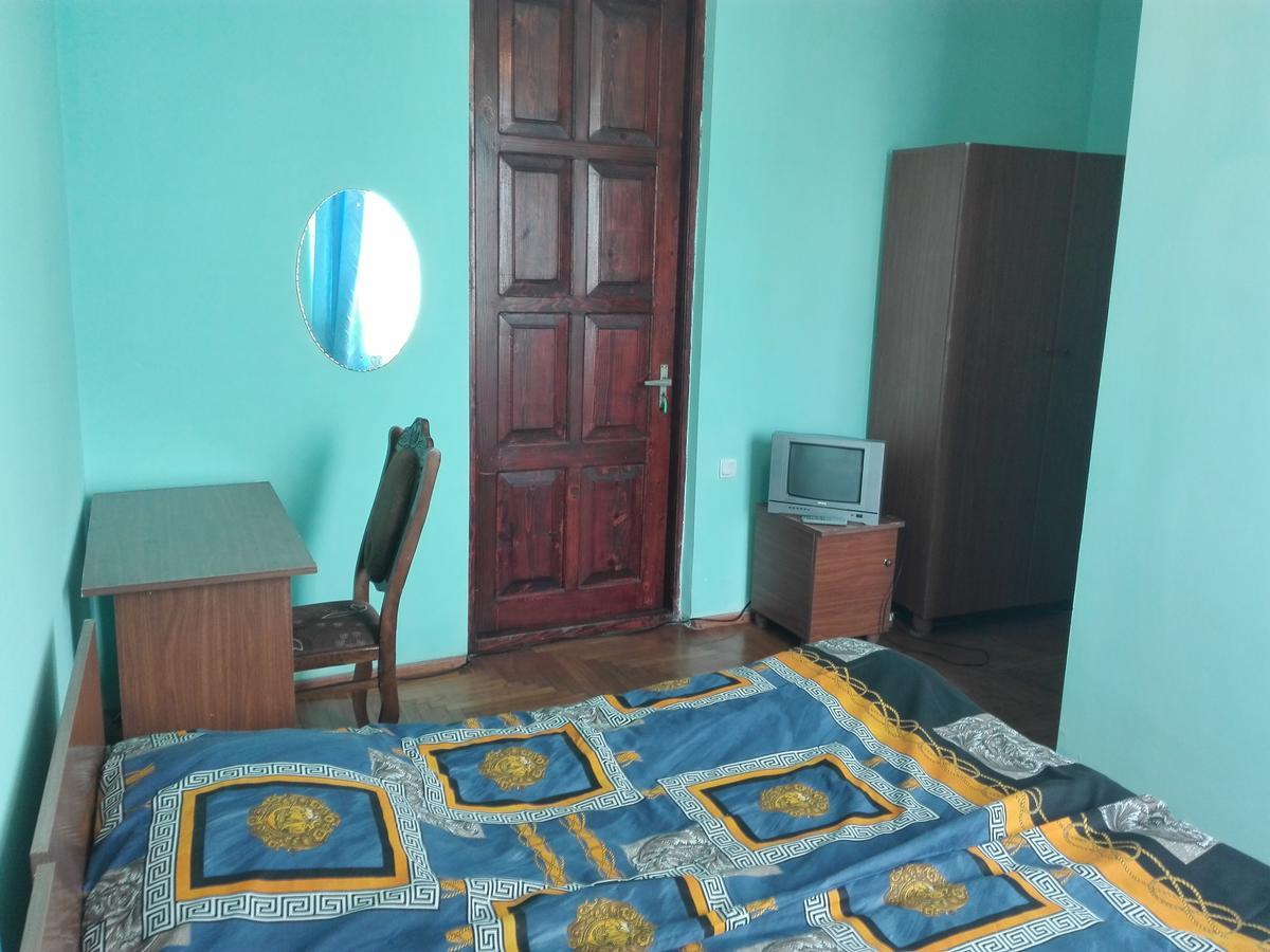 Guesthouse White Swan Kobuleti Esterno foto