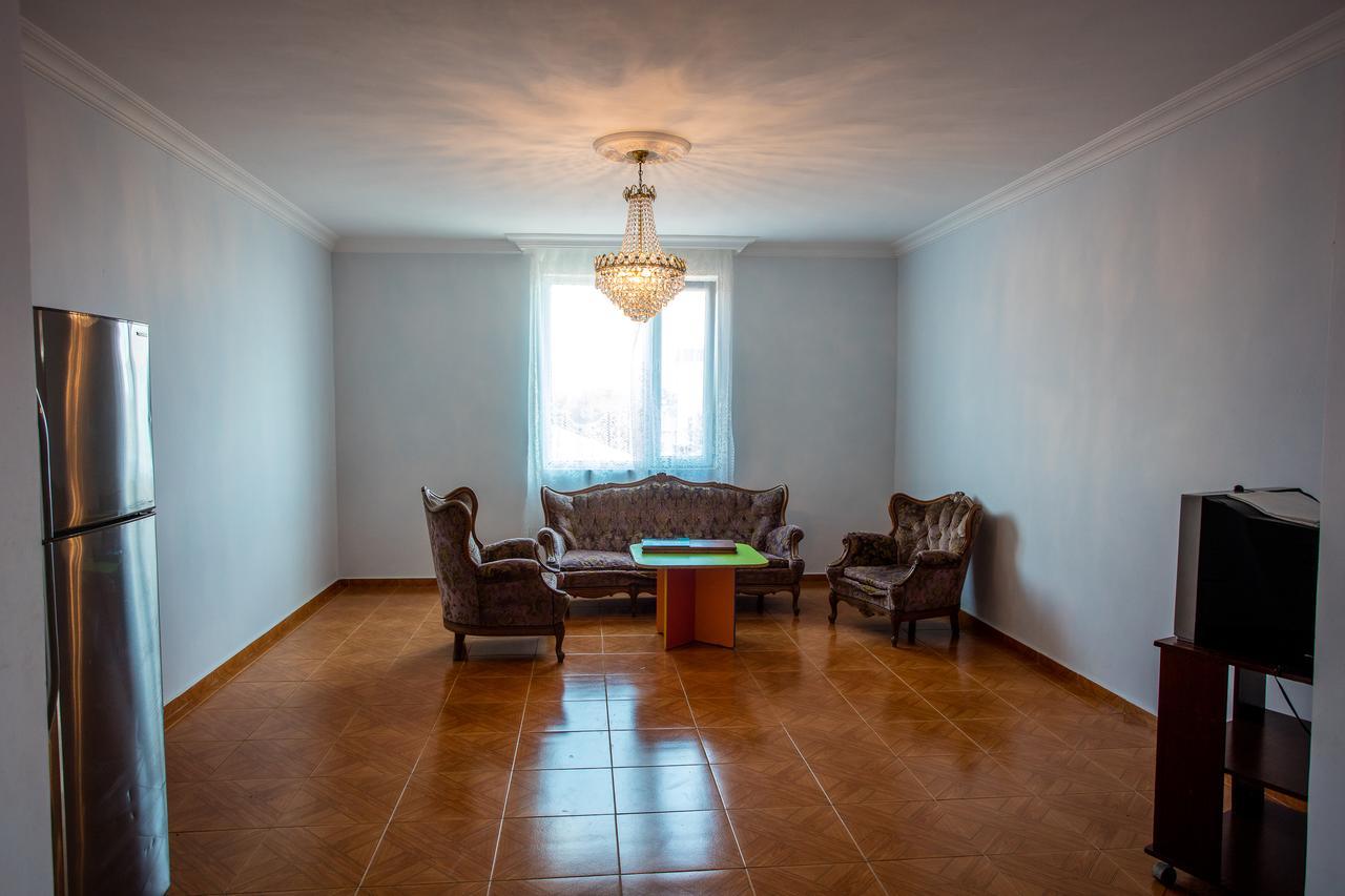 Guesthouse White Swan Kobuleti Esterno foto
